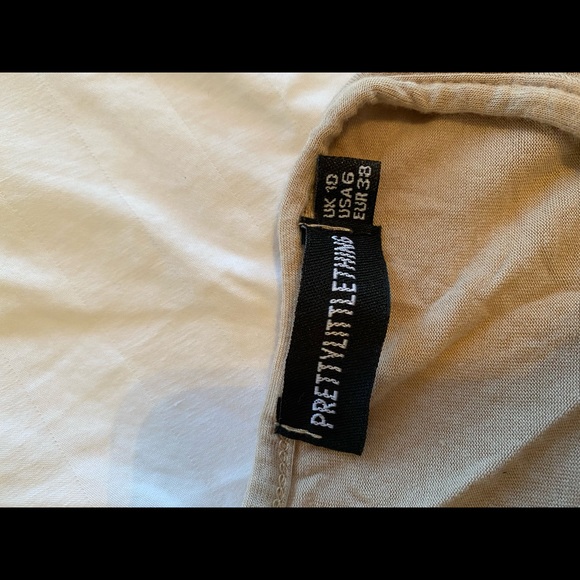 PrettyLittleThing Women’s Cream Cropped Top Size 6 - Picture 2 of 10